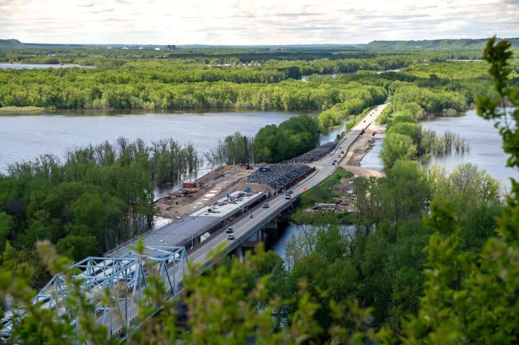 US Highway 63 bridge, crossing the Mississippi River