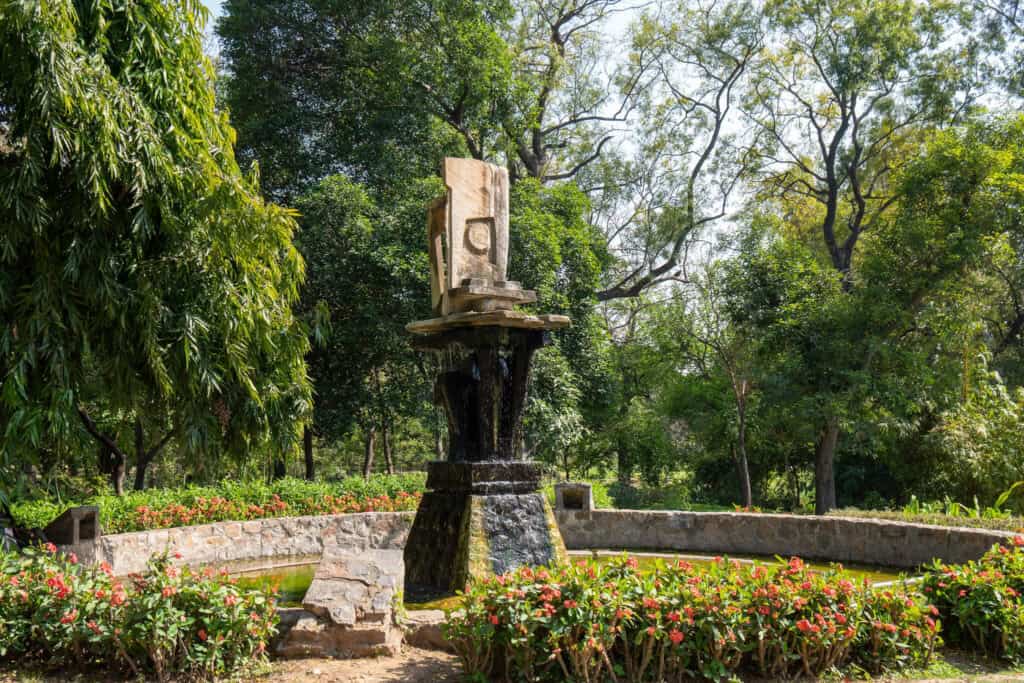 What do to at Lodhi Garden in Delhi